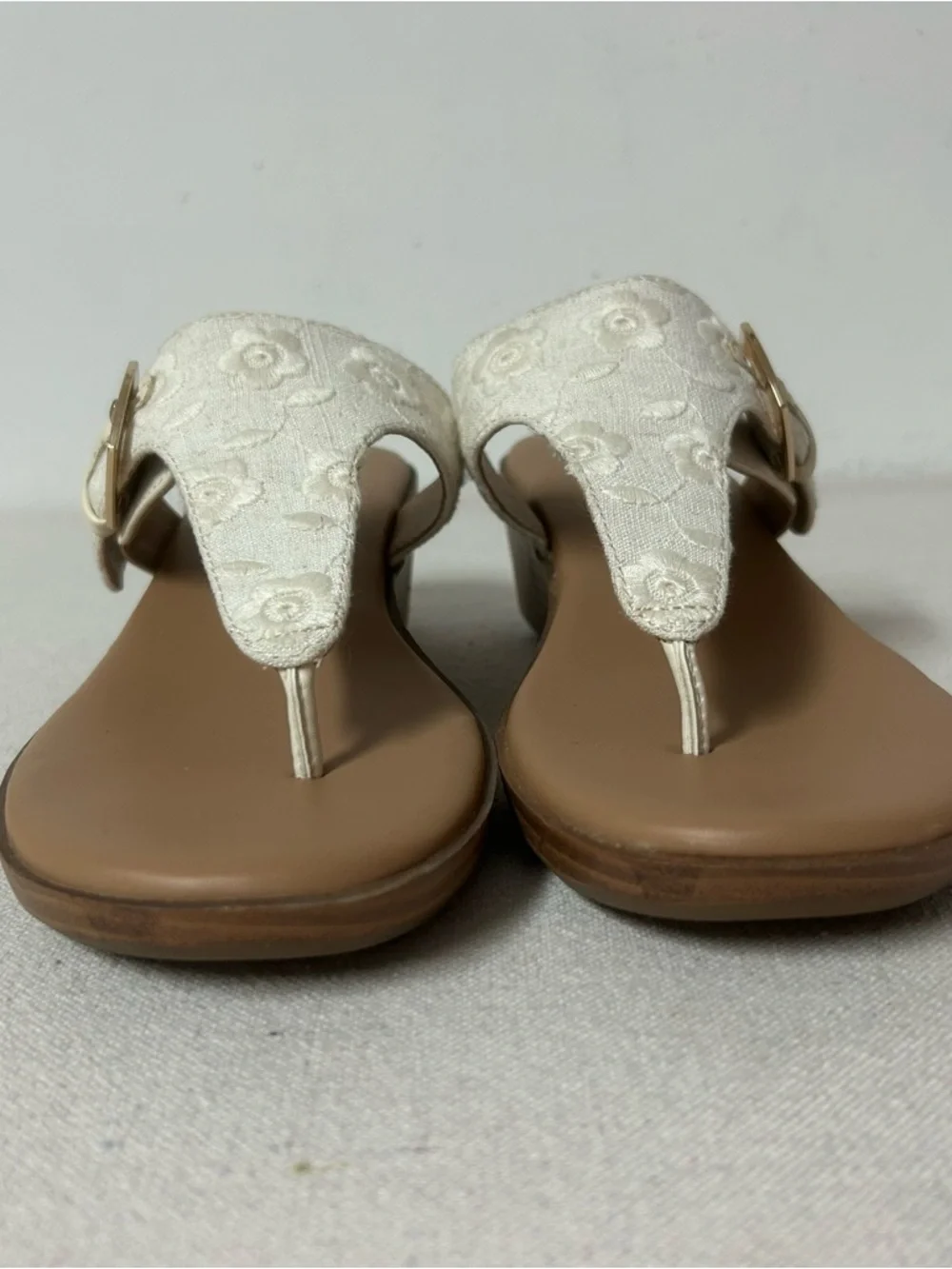 Aerosoles Indya Sandals Women’s 7M Ivory Embroidered Fabric - Picture 3 of 10